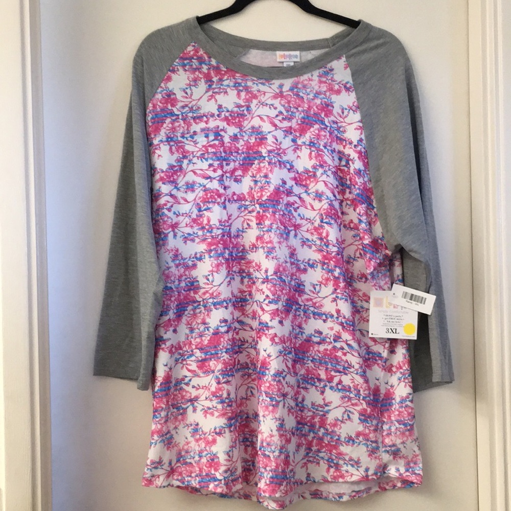 Lularoe 3/4 length sleeve Randy Top 3XL - Picture 1 of 3